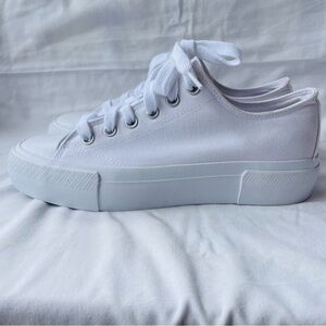 Chunky No Boundaries White Platform Canvas Sneakers Women’s Size 10